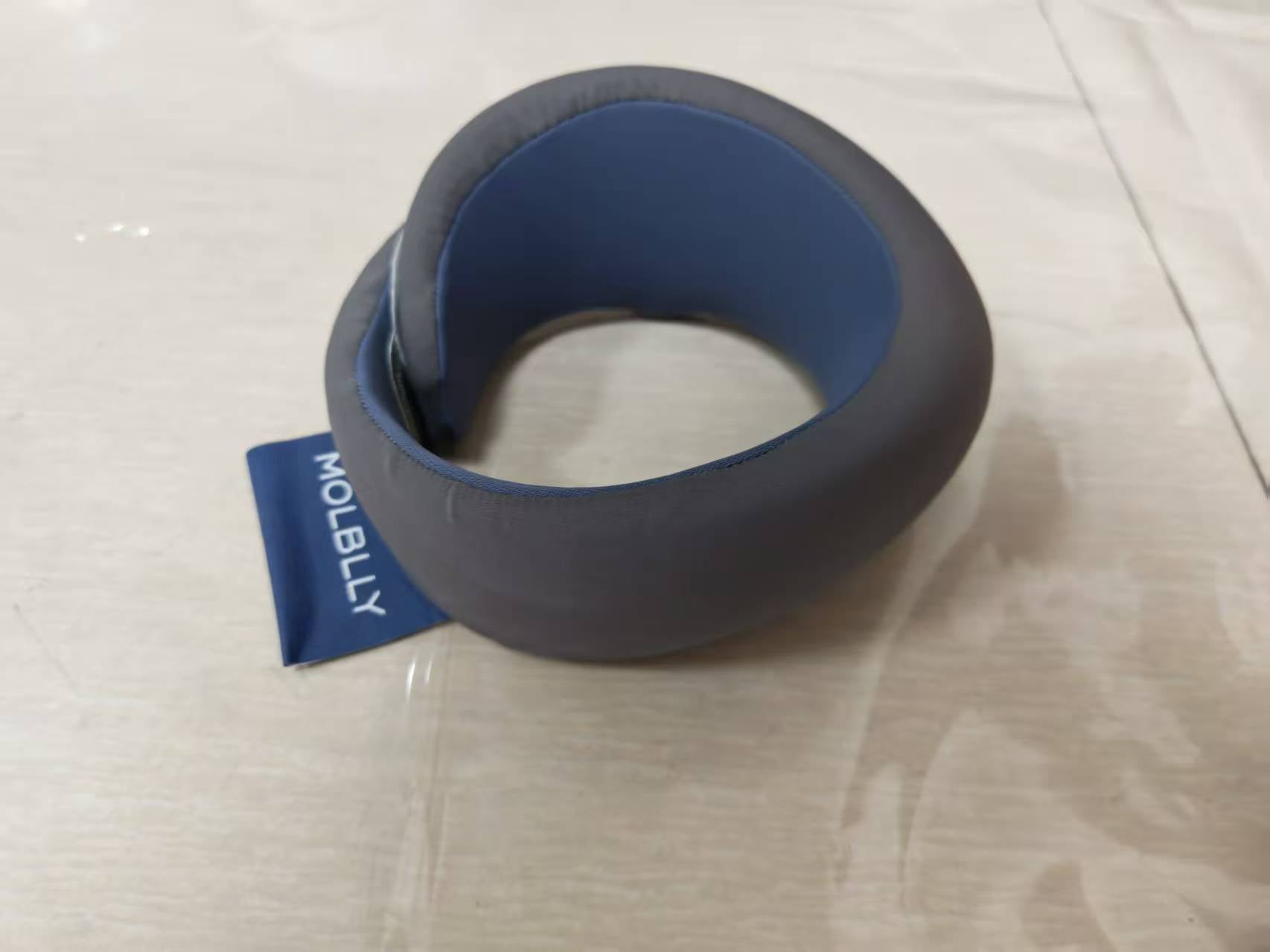 Neck-supporting pillows