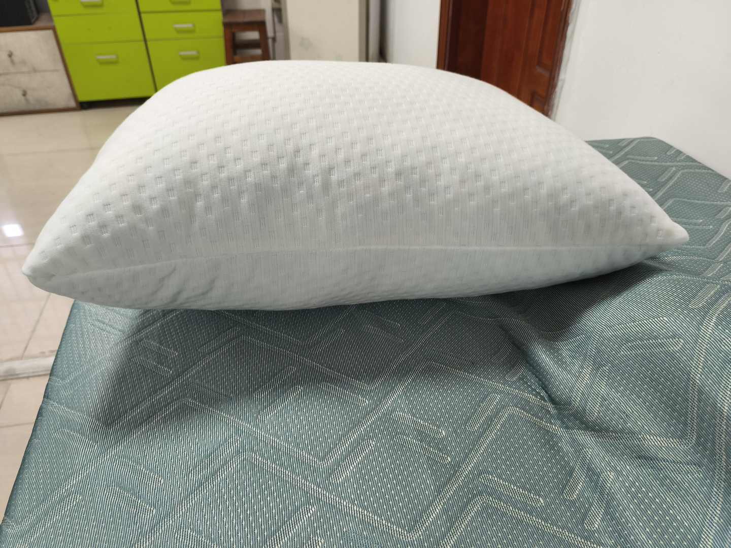 Pillow, Pillows used for cradling, supporting, propping and feeding babies not for medical or therapeutic purposes